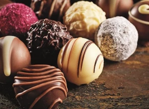 POSNE PRALINE ZA SVE VAŽNE DOGAĐAJE Savršeni sitni kolači, ukusa koji govori 1000 jezika