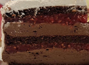 POSNA BARON TORTA Ni malo ne zaostaje za originalom, magija u svakom zalogaju