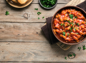 TAVČE NA GRAVČE Tradicionalno makedonsko jelo od pasulja na kome su odrasle generacije, a posno