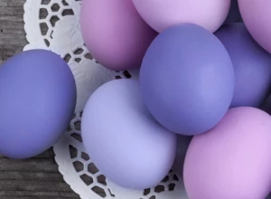 OFARBAJTE JAJA NA OVAJ NAČIN I DOBIĆETE NAJLEPŠU LILA BOJU Potpuno je prirodno a ispadnu neverovatna