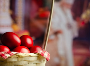 NAJLEPŠA CRVENA JAJA ZA USKRS Tradicionalna tehnika farbanja bez hemije