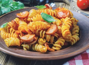 MAĐARSKA PASTA Savršen spoj testenine sa mesom i povrćem, za prave gurmane