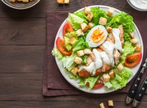 PILEĆA SALATA Lagani obrok koji dugo drži sitim za vrele letnje dane