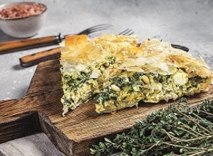 SPANAKOPITA BOLJA OD KLASIČNE Hrskavih kora i sočnog nadeva, za prave gurmane