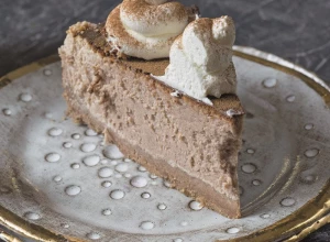 NUGAT TORTA ZA PRAVE SLADOKUSCE Slatka i kremasta, a mekana kao duša