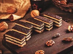 ŽERBO KOCKE Mađarski desert koji samo dobija na popularnosti, a nestane sa stola odmah
