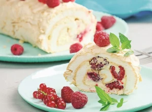 ROLOVANA PAVLOVA Ledeni desert za vrele julske dane, klasik na drugačiji način