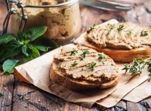 DOMAĆA PILEĆA PAŠTETA BOLJA OD KUPOVNE Zdrava i pikantna, za prave gurmane i one izbirljive