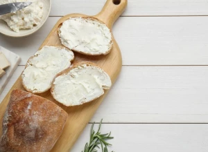 POSNI KREM SIR Ni malo ne zaostaje za originalnom verzijom, a savršen kao prilog