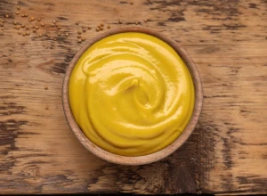 DOMAĆI SENF Izuzetno pikantan i aromatičan, a sjajno se slaže sa roštiljem