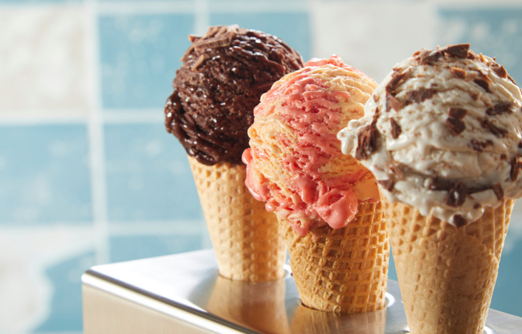 NAPRAVITE KORNET ZA SLADOLED BRZO I LAKO Ostaje vam samo da uživajte u omiljenom desertu