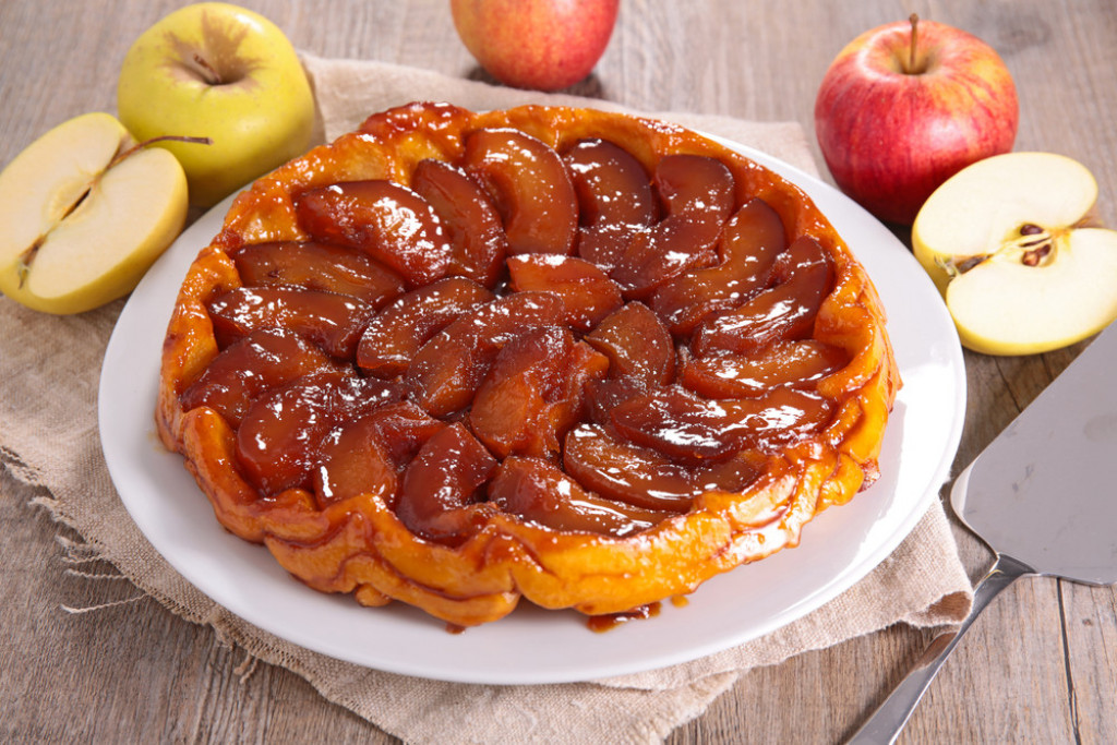 TART TATIN Čuveni francuski desert sa zanimljivom pričom o nastanku, zamirisaće vam cela kuća
