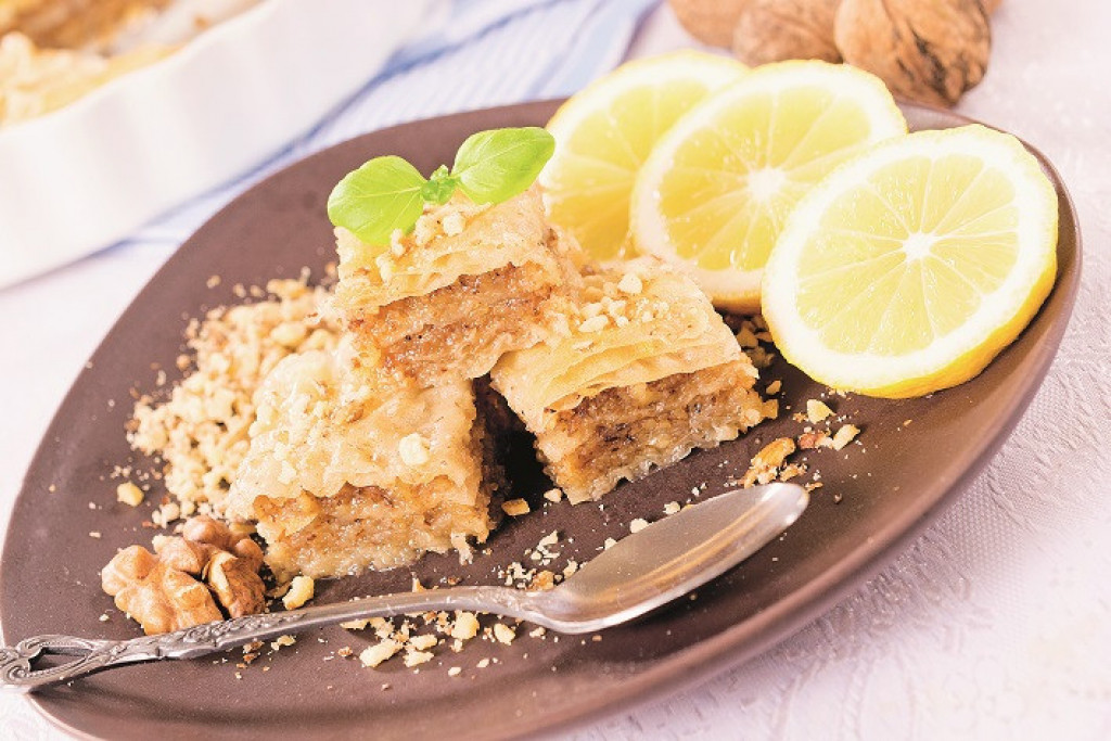 BAKLAVA Najpoznatiji turski desert koji vole svi, po receptu bez premca
