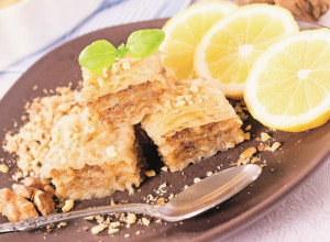 NAJSOČNIJA BAKLAVA SA POMORANDŽAMA Recept pevačice Marije Mikić za desert bez premca