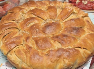 POGAČA S LUKOM Aromatična i drugačija, za savršen početak dana, a svaki zalogaj budi čula