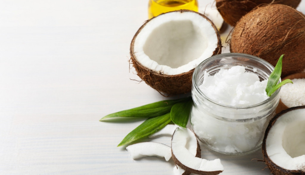 ZAŠTO TREBA SVAKI DAN DA KONZUMIRATE KOKOSOVO ULJE Pravi eliksir za zdravlje, a posebno ako spadate u ovu grupu