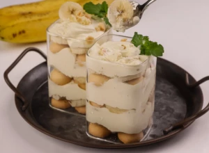 BANANA PUDING U neodoljivom spoju sa piškotama, zamirisaće cela kuća