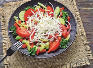 ŠOPSKA SALATA Omiljena salata nazvana po Šopima koje voli ceo Balkan