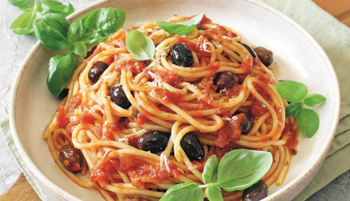 PASTA AMATRIĆIJANA U savršenom spoju sa slaninom i parmezanom, svaki zalogaj je gurmanski raj