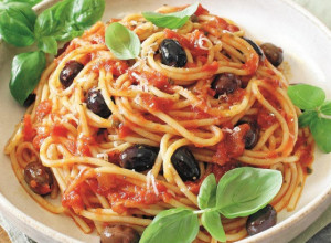 PASTA AMATRIĆIJANA U savršenom spoju sa slaninom i parmezanom, svaki zalogaj je gurmanski raj