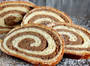 ŠTRUDLA SA ORASIMA Starinski recept za mekanu i aromatičnu poslasticu koja budi sva čula