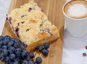 SEPTEMBARSKI KOLAČ Ovo voće mu daje posebnu čar, a mekan kao pamuk
