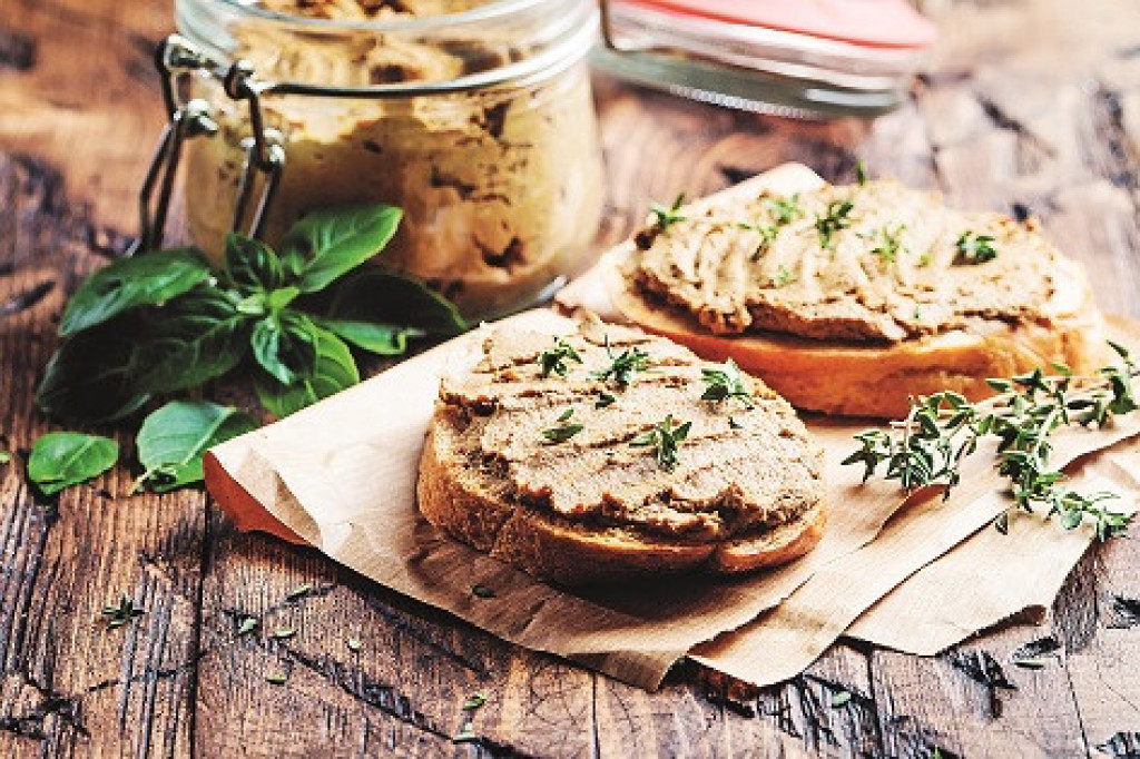 PILEĆA PAŠTETA Za brzi doručak ili kao slasan prilog, a ukusa koji priča priče