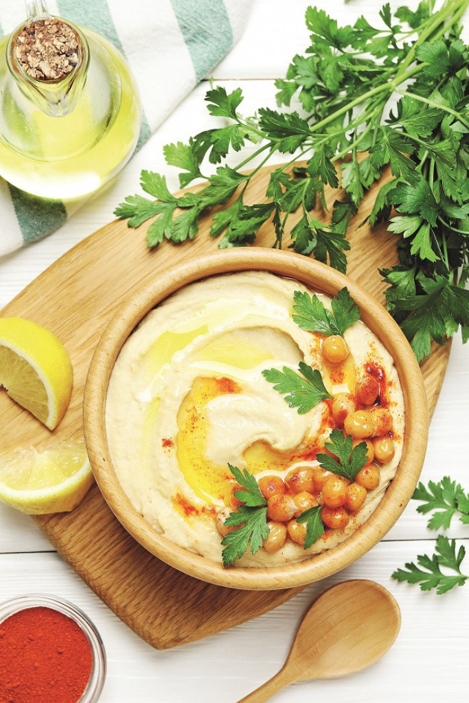 HUMUS Aromatični namaz koji se brzo pravi, a sjano se meša sa različitim jelima