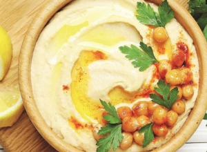 HUMUS Aromatični namaz koji se brzo pravi, a sjano se meša sa različitim jelima