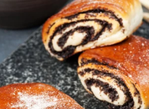 ROL PITA SA MAKOM BOLJA OD ŠTRUDLE Poslastica bez premca koja budi sva čula
