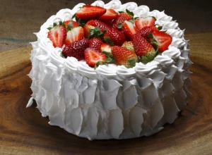 MILKA TORTA Savršen spoj bele i crne čokolade u ukusu koji se ne zaboravlja