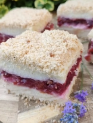 KNEDLA KOLAČ Ako volite knedle ovaj slatkiš ćete obožavati, za pravo uživanje