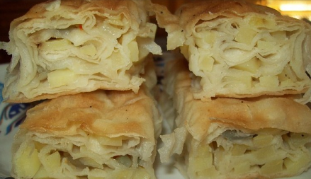 POSNA PITA SA LUKOM Ukusna i slasna, najbolje služite uz sojin jogurt