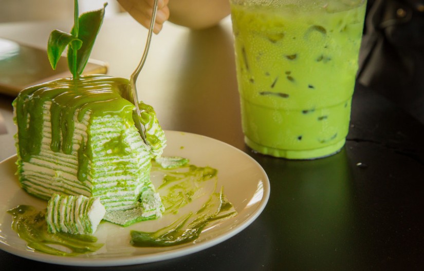 TORTA SA ZELENIM ČAJEM Drugačija i posebna, a savršena za sve svečane prilike