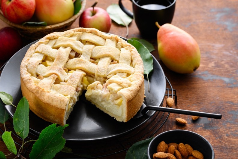 PITA SA KRUŠKAMA Aromatična poslastica ukusa koji priča priče, za prave sladokusce