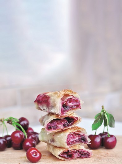 PITA SA VIŠNJAMA U slatko-kiselkastom spoju, otopićete se od miline