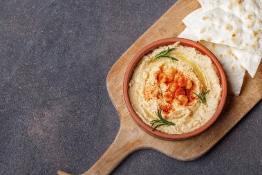 DOMAĆI HUMUS Neodoljivo kremast i aromatičan, a savršen za bilo koje doba dana