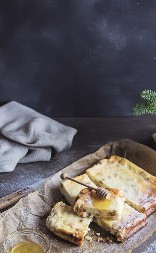 PEČENI KOLAČ OD SIRA Savršen desert za svaku priliku