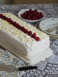 SUZANINA PRINCES VANILA TORTA SAVRŠENA ZA USKRS Očaravajuća poslastica bogatog ukusa za pravo uživanje