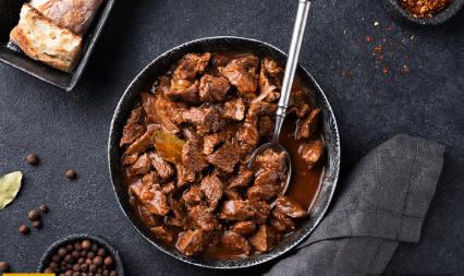 SVINJSKI PAPRIKAŠ Rapsodija ukusa u svakom zalogaju, za sve gurmane i one izbirljive