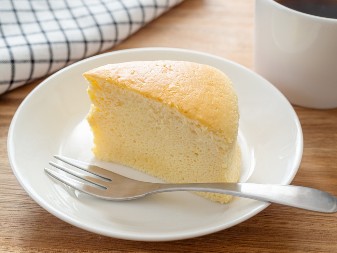 JAPANSKI ČIZKEJK Vazdušasti kolač mekan kao pamuk, ukusa koji priča priče