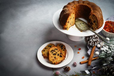 KUGLOF SA SUVIM ŠLJIVAMA Vratiće vas u dane detinjstva i mirise bakine kuhinje