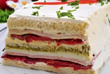 SLANA TORTA OD PAPRIKA Brza, dekorativna, preukusna i zasitna, a nema ko je ne voli