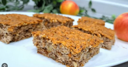 PITA SA JABUKAMA BEZ BRAŠNA I ŠEĆERA Ovaj sastojak joj daje poseban šmek, razgrabiće se čim se postavi