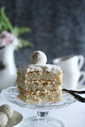 MIRISNI KOKOS TIRAMISU Sočni desert koji daje osećaj da ste na moru, neponovljivog ukusa