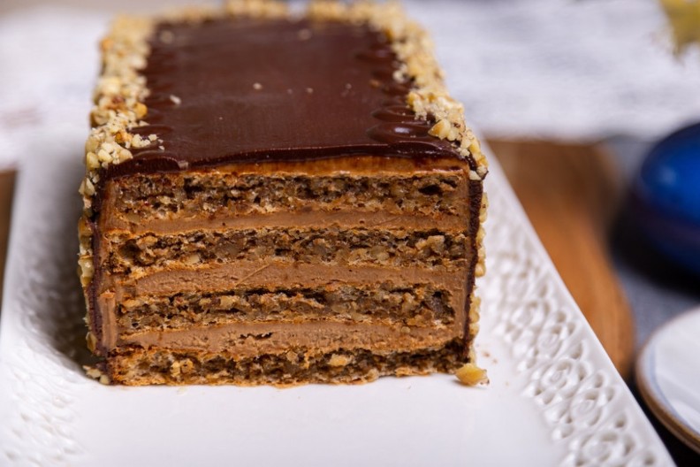 POSNA REFORMA TORTA Neodoljiva poslastica ni malo ne zaostaje za originalom, za sve svečane prilike