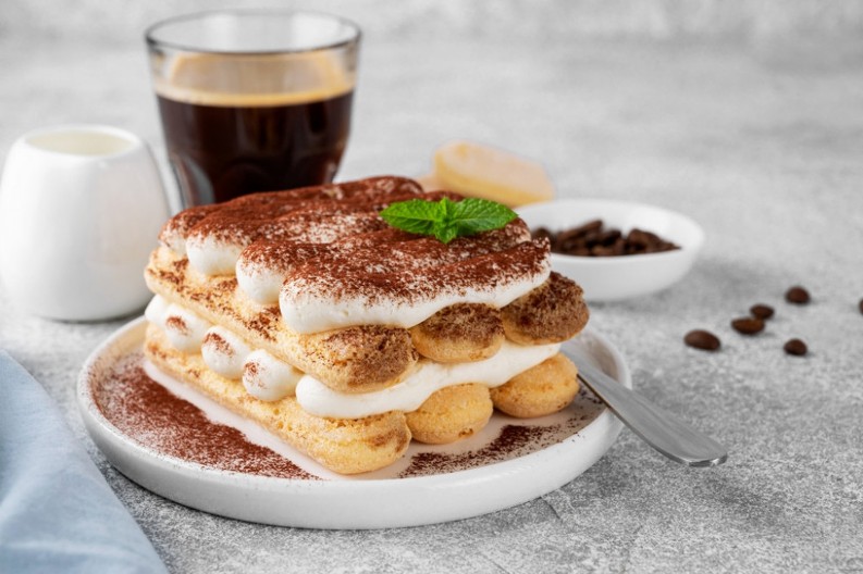 ORIGINALNI RECEPT ZA TIRAMISU Čuveni italijanski specijalitet sa kafom, savršenog ukusa