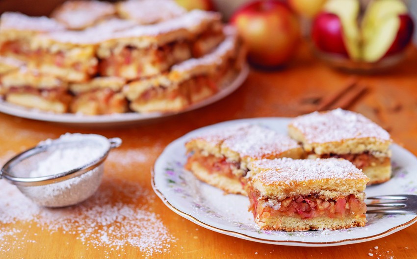 LENJA PITA SA JABUKAMA Starinska poslastica mekana kao pamuk, za pravo uživanje