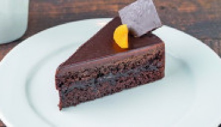 TORTA KRALJICE NATALIJE Poslastica po originalnom receptu, koja se i danas služi Domu Jevrema Grujića