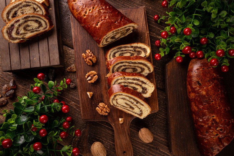 ŠTRUDLA SA ORASIMA Fenomenalna poslastica savršena za sve prilike, prste da poližete